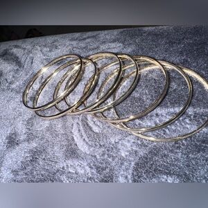 Classic Gold Bangle Bracelet Set - Women’s Stackable Bangles